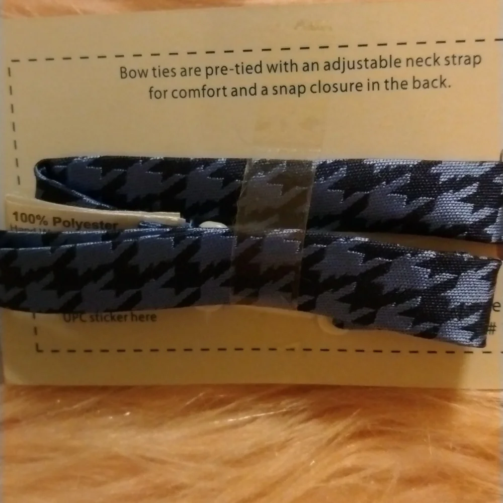 NEW BOYS Blue Houndstooth Pre Tied Bow Tie Size 5-7